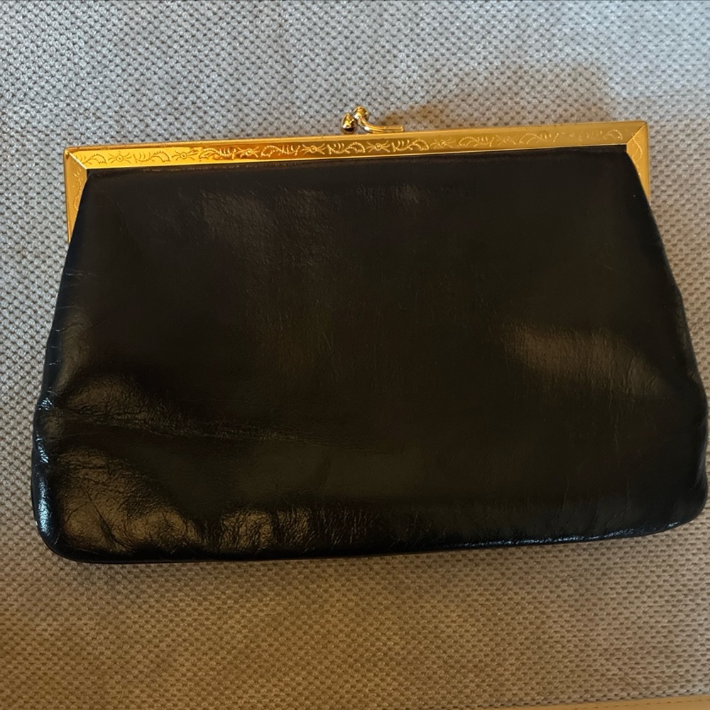 Vintage Saks Fifth Avenue Navy Clutch w./gold trim